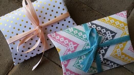 teething necklace packaging